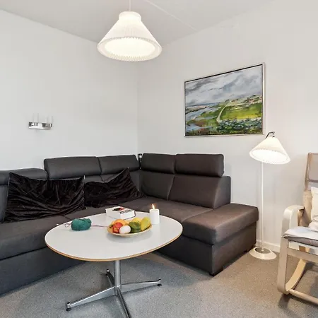Apartment Bad, Lejl, 74